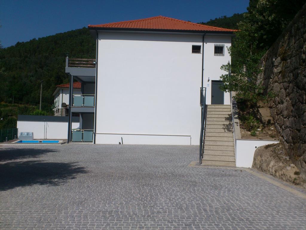 Hotel Lagoa Azul Do Geres Bilik gambar