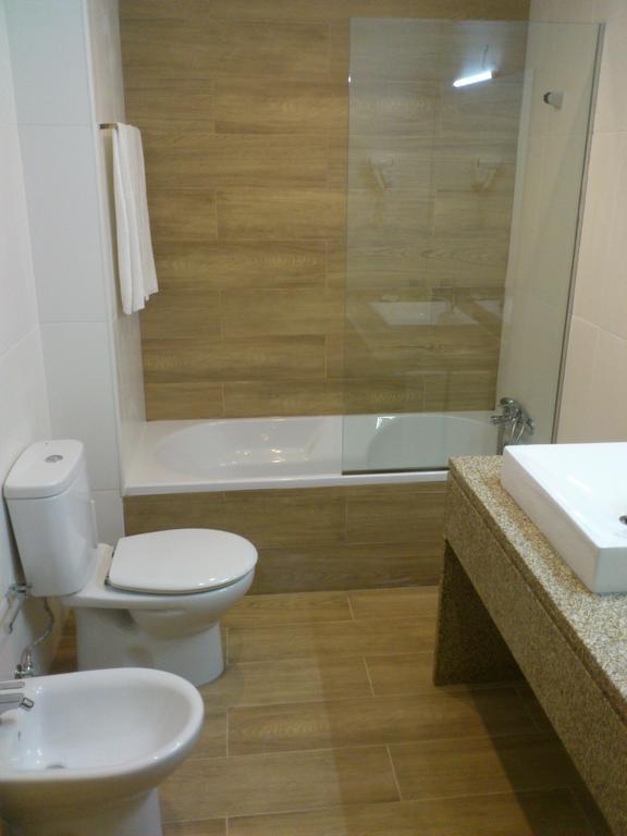 Hotel Lagoa Azul Do Geres Bilik gambar
