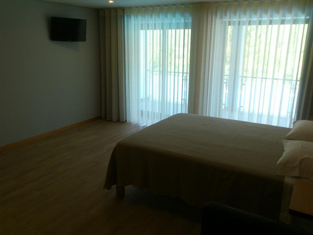 Hotel Lagoa Azul Do Geres Bilik gambar