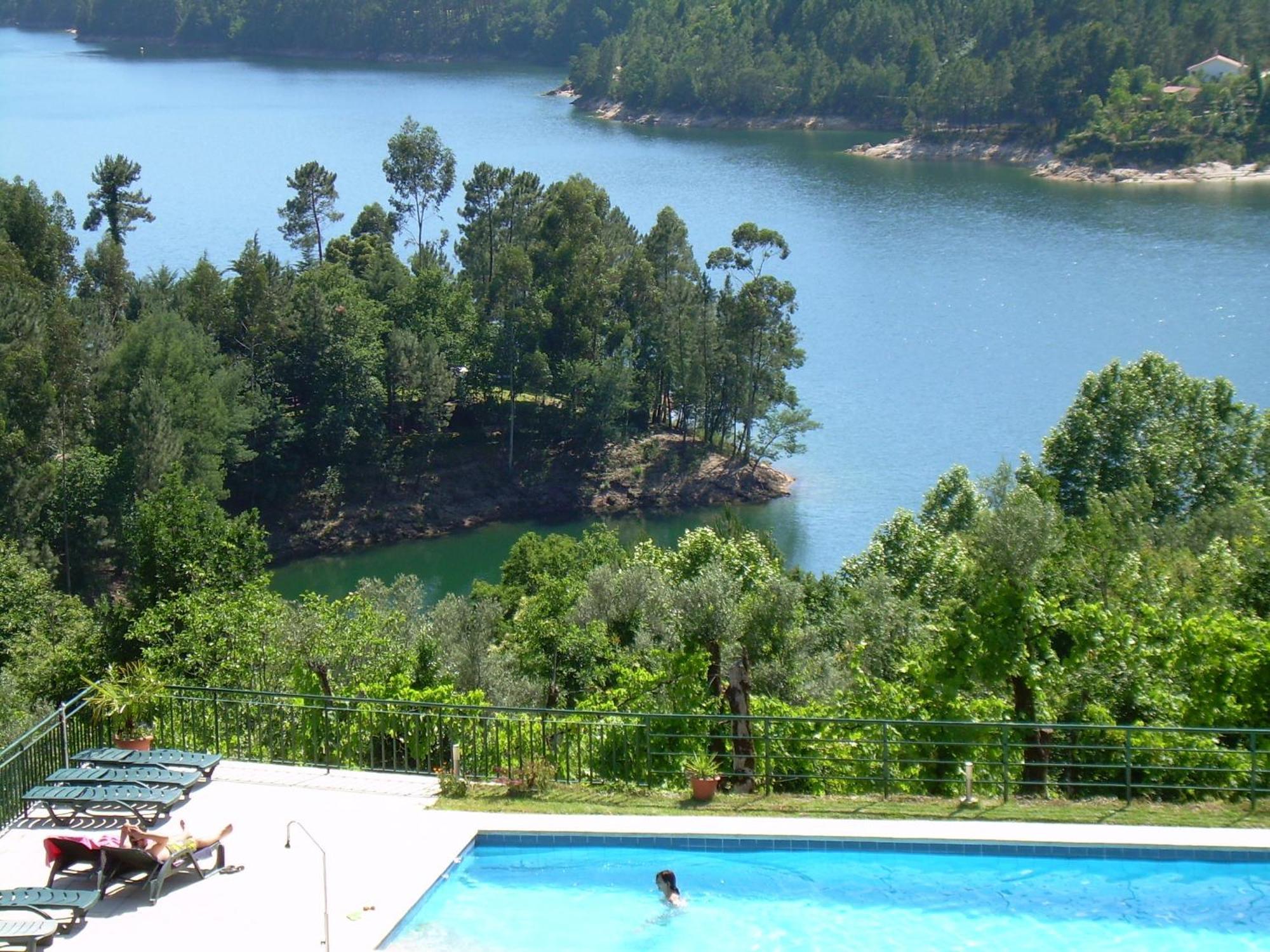 Hotel Lagoa Azul Do Geres Luaran gambar