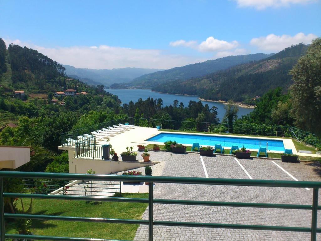 Hotel Lagoa Azul Do Geres Luaran gambar
