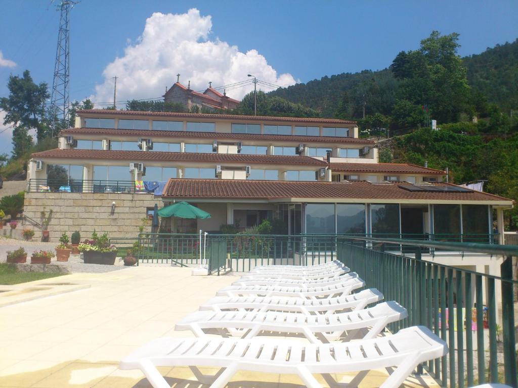 Hotel Lagoa Azul Do Geres Luaran gambar